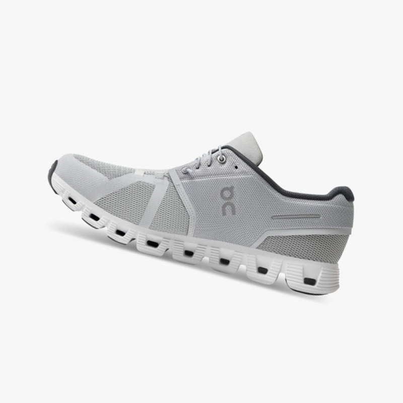 White Men's On Running Cloud 5 Running Shoes | 029834-ZVO