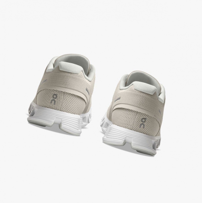 White Women's On Running Cloud 5 Running Shoes | 068293-UIT