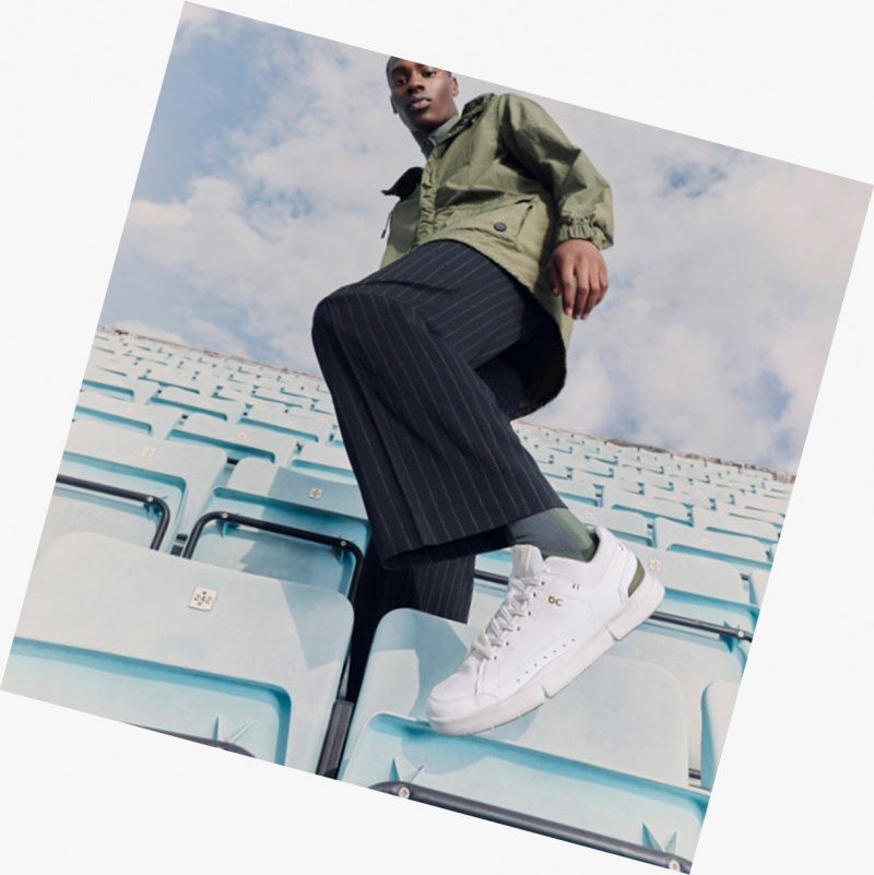 White / Green Men's On Running THE ROGER Centre Court Sneakers | 682103-JAH